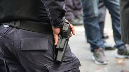 Delincuentes armados robaron un camión cargado de garrafas