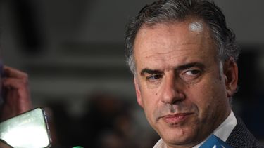 Yamandú Orsi se reunió con sindicato policial y dijo que hay que dar garantías para allanamientos nocturnos| FocoUy