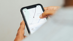 Intendencia de Montevideo respondió a críticas de Uber y defendió cupo de conductores