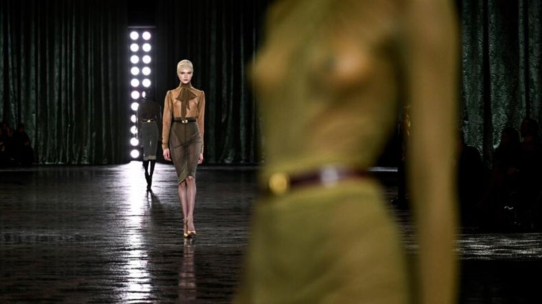 La transparencia vuelve a imponerse en la Semana de la Moda parisina