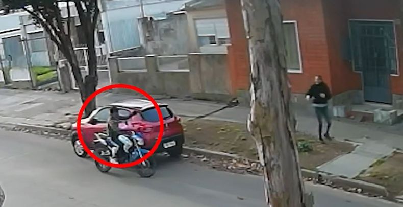 Delincuente encañonó a una mujer a plena luz del día en Maroñas y le robó todas sus pertenencias