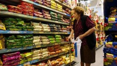 La diferencia de precios entre los supermercados de Montevideo y el este se redujo, según informe del MEF