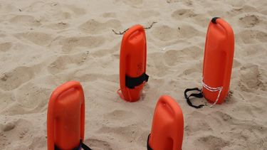 Al menos 700 personas rescatadas por guardavidas en playas de Maldonado