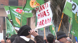 Trabajadores de Pilsen reclaman contra cierre de planta en Minas; hubo reunión tripartita en el MTSS