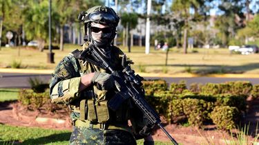 El hombre se sintió mal durante el trayecto y fue llevado al hospital, donde fue atendido y se constató la muerte.