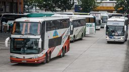 Interdepartamentales y suburbanos tendrían un aumento en su tarifa según el último decreto enviado desde el MTOP al gobierno.