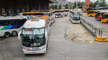 Unott liberó llegadas y salidas de ómnibus desde la terminal de Tres Cruces tras una hora de bloqueo