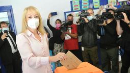 Cosse señaló que esta votación es una jornada sustantiva y fundamental porque nadie es más que nadie y el voto de todos vale lo mismo.