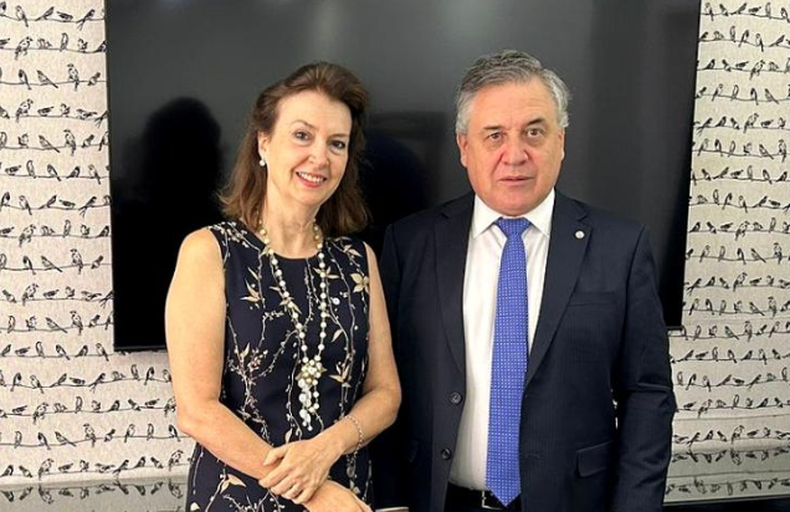 El ministro de Relaciones Exteriores, Omar Paganini, y su par de Argentina, Diana Mondino, mantuvieron un encuentro bilateral en Asunción.