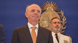 García descartó presiones a militares para vacunarse contra el COVID-19