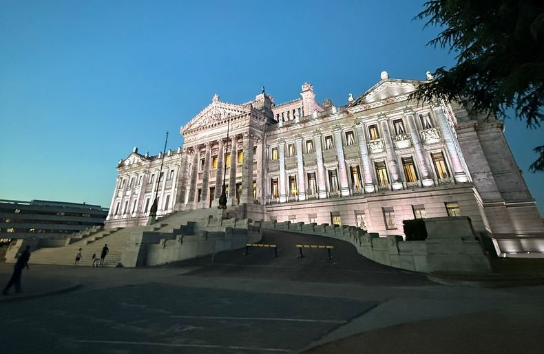 La oposición convocará a ministros de Economía y Trabajo por cambios en el sistema previsional