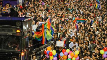 Estos son los cortes y desvíos en el tránsito por la Marcha de la Diversidad
