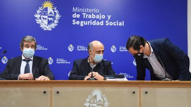 Para el ministro Mieres no habrá más pérdida salarial