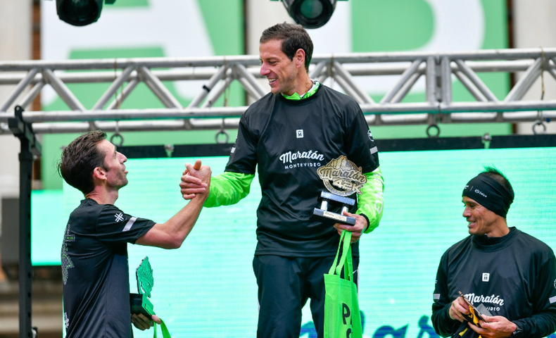 Premiados en la Maratón de Montevideo en la distancia 42 K.