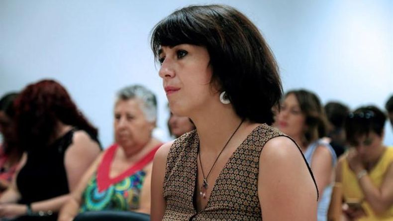 Condenada a 5 años por sustraer hijos a padre acusado de maltrato