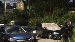 Disparos en Flor de Maroñas: encontraron un auto estacionado con una bala en el parabrisas