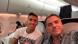 Orsi fue fotografiado en un avión y tuvo un cruce con Graciela Bianchi