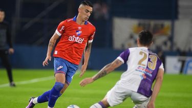 Nacional - Fénix juegan por la fecha 11 del Torneo Apertura.