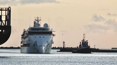 Falleció tripulante del Greg Mortimer internado en Montevideo por covid-19