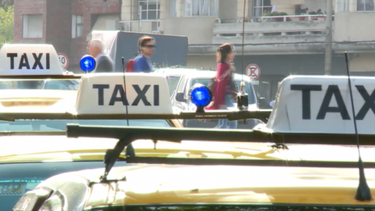 Trabajadores del taxi realizarán un paro por tiempo indeterminado