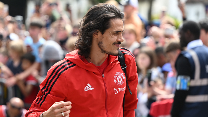 Un club francés se quiere reforzar con Edinson Cavani.