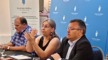Interior y SMU trabajan para mejorar protocolo de seguridad para ambulancias.