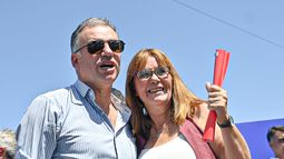 Cecilia Cairo y el presidente Yamandú Orsi.&nbsp;