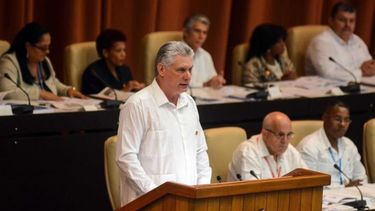 Cuba saca comunismo de borrador constitucional
