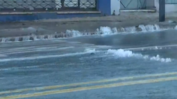 OSE rotura en avenida Agraciada.