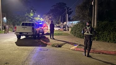Homicidio en Nuevo París: hombre de 24 años fue asesinado a tiros mientras circulaba en moto Homicidio en Nuevo París: hombre de 24 años fue asesinado a tiros mientras circulaba en moto