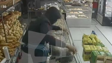 vecinos de penarol denuncian robos en zona comercial; esto es, de vuelta, un asalto, dijo un delincuente
