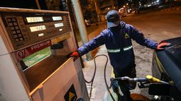Suben los combustibles a partir de las 00:00 del viernes: 7% nafta y supergás y 14% el gasoil