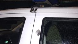 Otra noche de disparos: balearon móvil policial de la Guardia Republicana en el barrio Plácido Ellauri