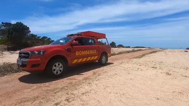 Bomberos realiza limpieza de predios y brinda capacitaciones de cara al verano
