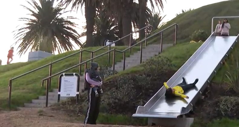 La Intendencia de Montevideo inauguró toboganes en las canteras del ...