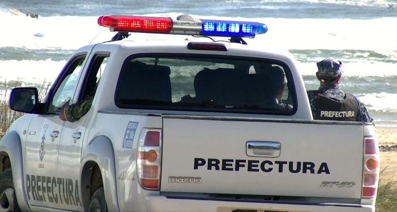 Una mujer murió ahogada mientras realizaba deporte acuático en Parque del Lago