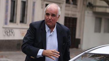 El senador Gustavo Penadés.