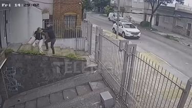 Video: Intento de robo a mujer en Buceo habría sido cometido por el mismo delincuente grabado por Telenoche