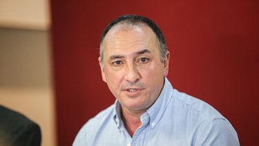 Carlos Albisu votó en Salto: Vemos una efervescencia diferente y la gente metida de lleno en la campaña