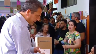 Sergio Massa, candidato a la Presidencia de Argentina, votó a las 12:30 en Tigre.