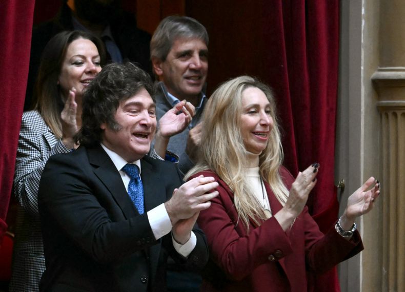 Manuel Adorni compareció ante el Congreso y dijo que no cometió "ningún delito"; Milei aplaudió desde el palco