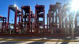 Trabajadores portuarios paran entre jueves y viernes por reclamos en Consejos de Salarios