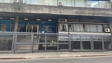 Fallo con advertencia para la AUF: Competencia ordena no fijar condiciones en derechos audiovisuales