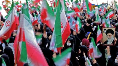 Irán condena a muerte a otras tres personas por protestas.