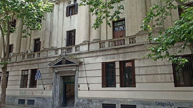 MEF abrió llamado para administrativos y ofrece $52.000.