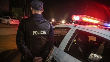 Interior analiza expulsar a argentino que organizó fiesta clandestina