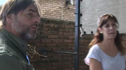 El presidente Luis Lacalle Pou escuchó el reclamo de una maestra en la recorrida por inundaciones en Florida.