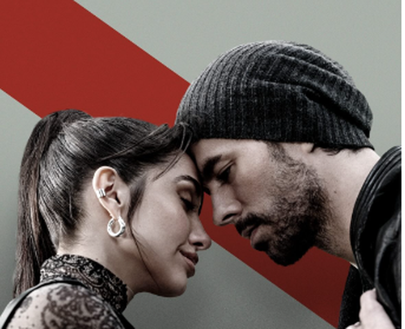 Enrique Iglesias y María Becerra sacaron el tema Así es la vida.