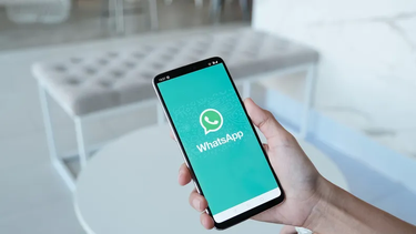 Estafas por WhatsApp &nbsp;y por correo electrónico.