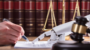 Un abogado robot asesorará a un acusado en un juicio.